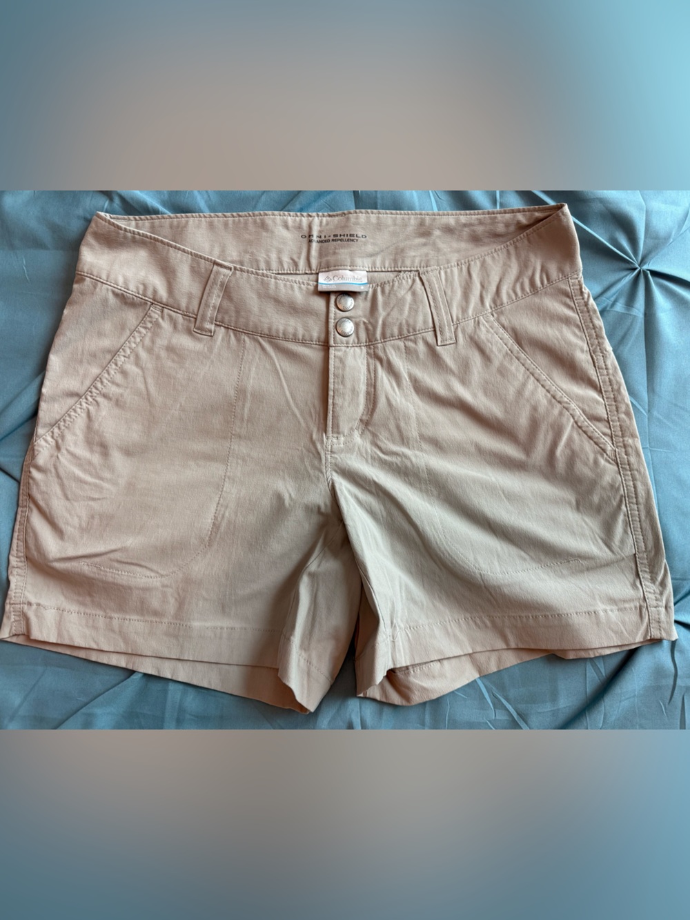 Columbia Beige Women's Bermuda Shorts